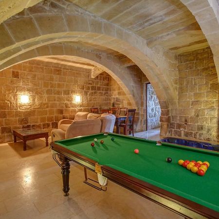 Il-Veduta Holiday Farmhouse With Sunny Private Pool In Island Of Gozo Għarb Dış mekan fotoğraf