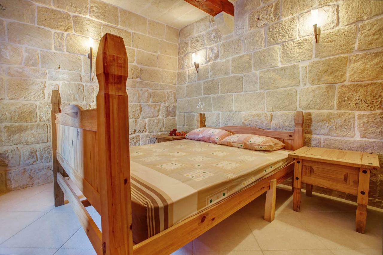 Il-Veduta Holiday Farmhouse With Sunny Private Pool In Island Of Gozo Għarb Dış mekan fotoğraf