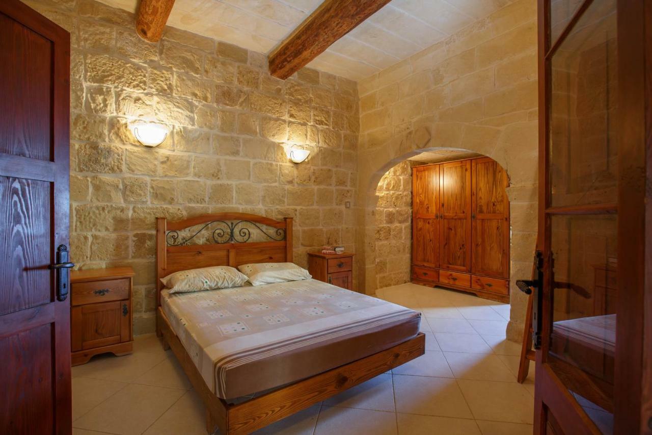 Il-Veduta Holiday Farmhouse With Sunny Private Pool In Island Of Gozo Għarb Dış mekan fotoğraf