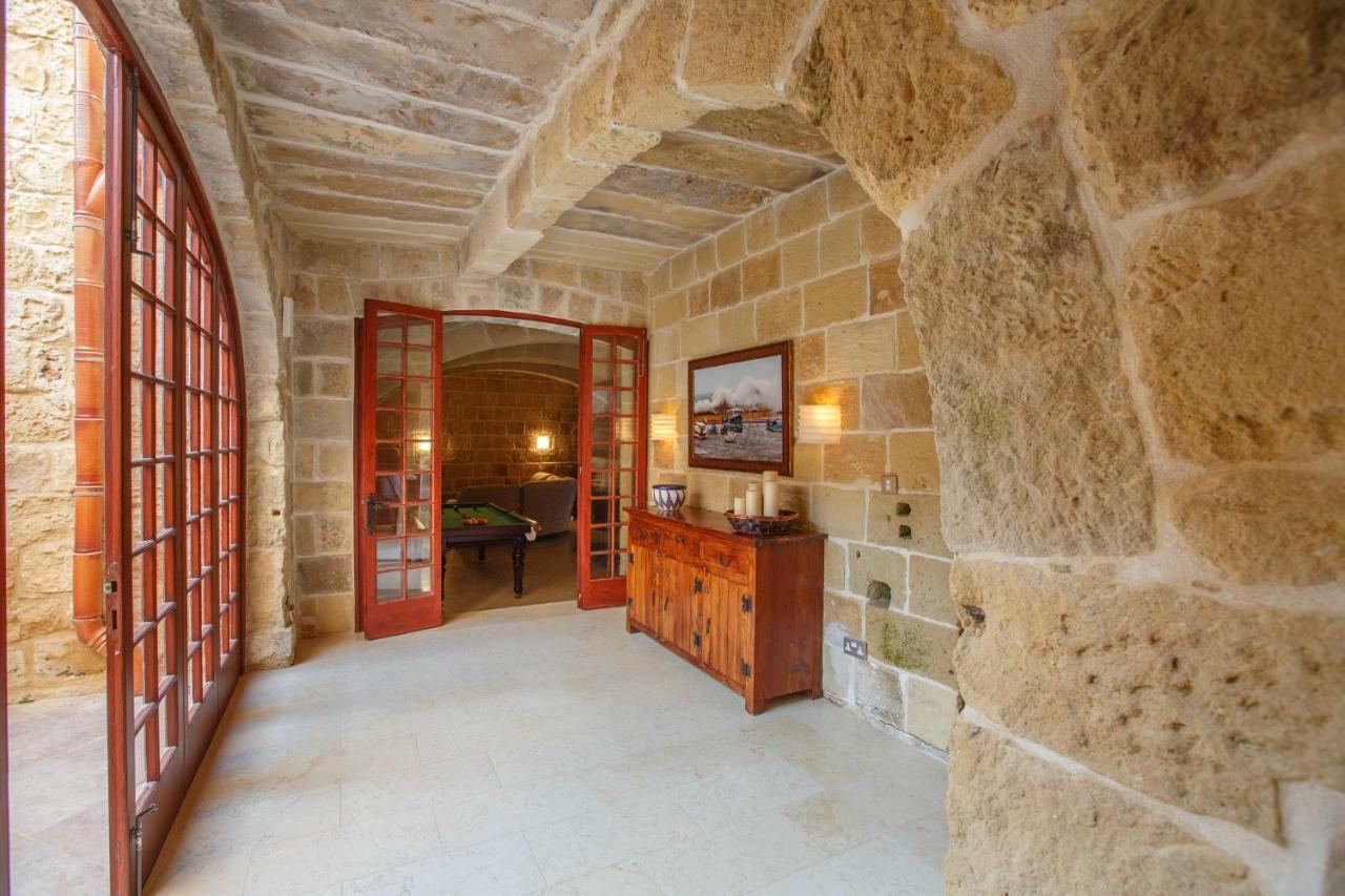 Il-Veduta Holiday Farmhouse With Sunny Private Pool In Island Of Gozo Għarb Dış mekan fotoğraf