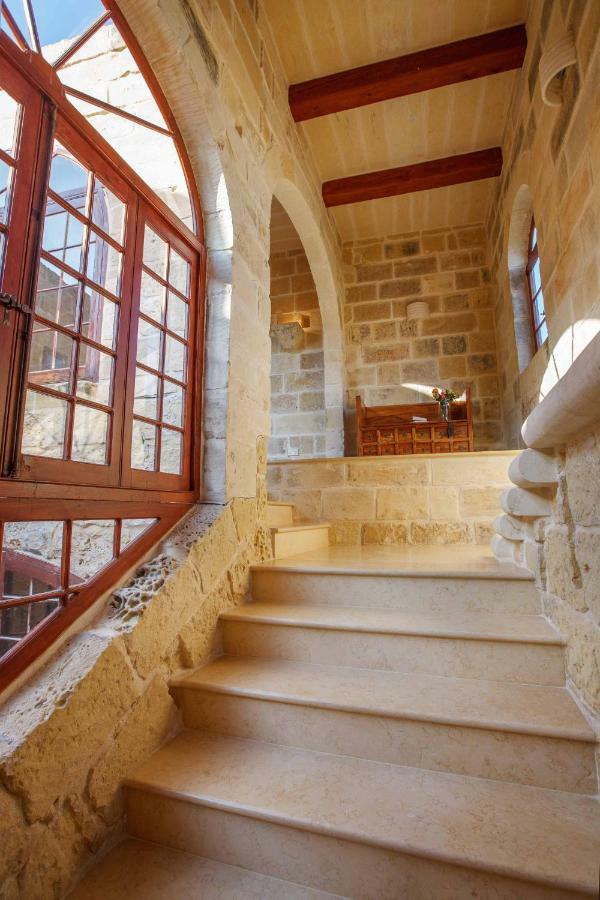 Il-Veduta Holiday Farmhouse With Sunny Private Pool In Island Of Gozo Għarb Dış mekan fotoğraf