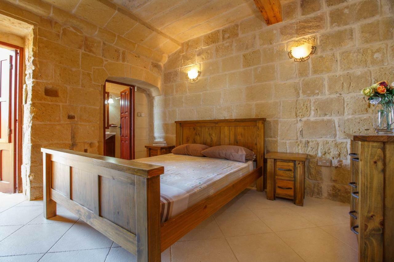 Il-Veduta Holiday Farmhouse With Sunny Private Pool In Island Of Gozo Għarb Dış mekan fotoğraf
