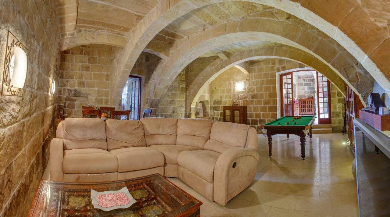 Il-Veduta Holiday Farmhouse With Sunny Private Pool In Island Of Gozo Għarb Dış mekan fotoğraf