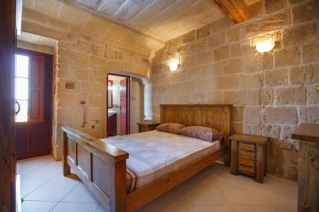 Il-Veduta Holiday Farmhouse With Sunny Private Pool In Island Of Gozo Għarb Dış mekan fotoğraf